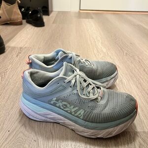 HOKA Women's Bondi 7 Wide Shoes